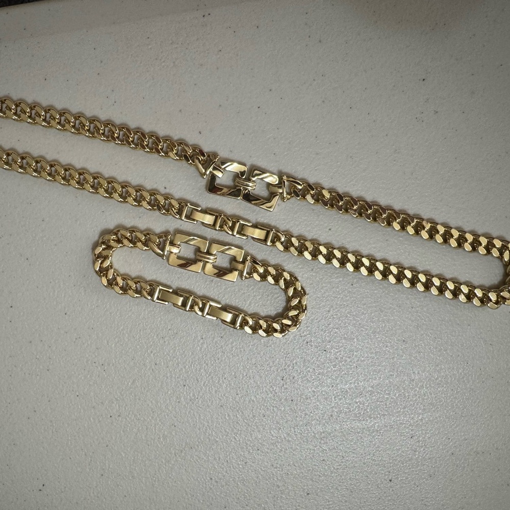 Gold plated or gilded Chain Necklace and Bracelet Set